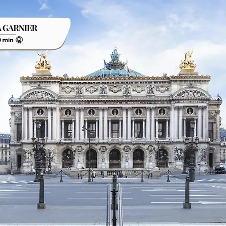 151 Jean Yves - Superbe A Paris
